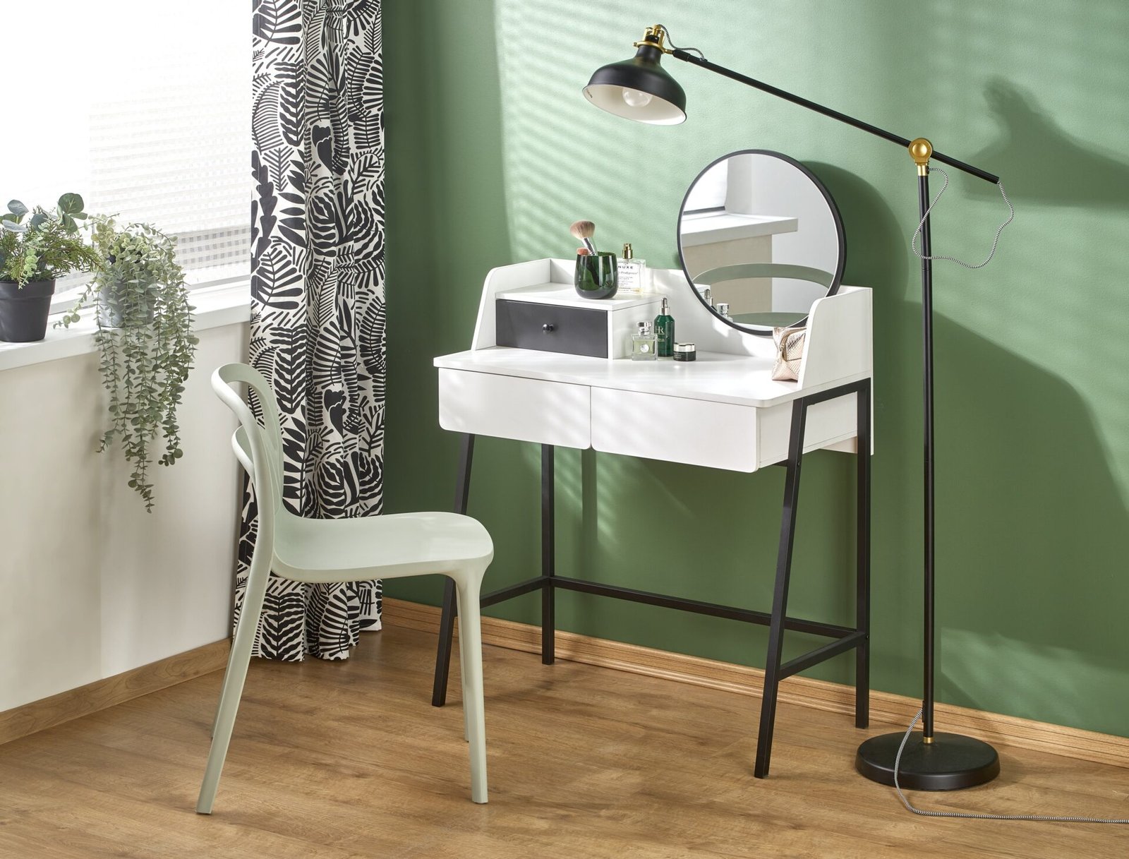 AGNES console white/black