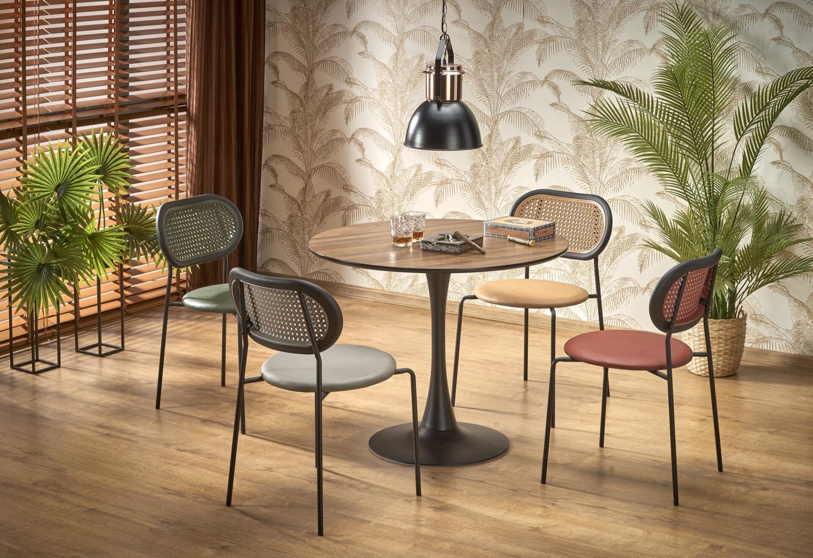 OLMO round table, walnut / black