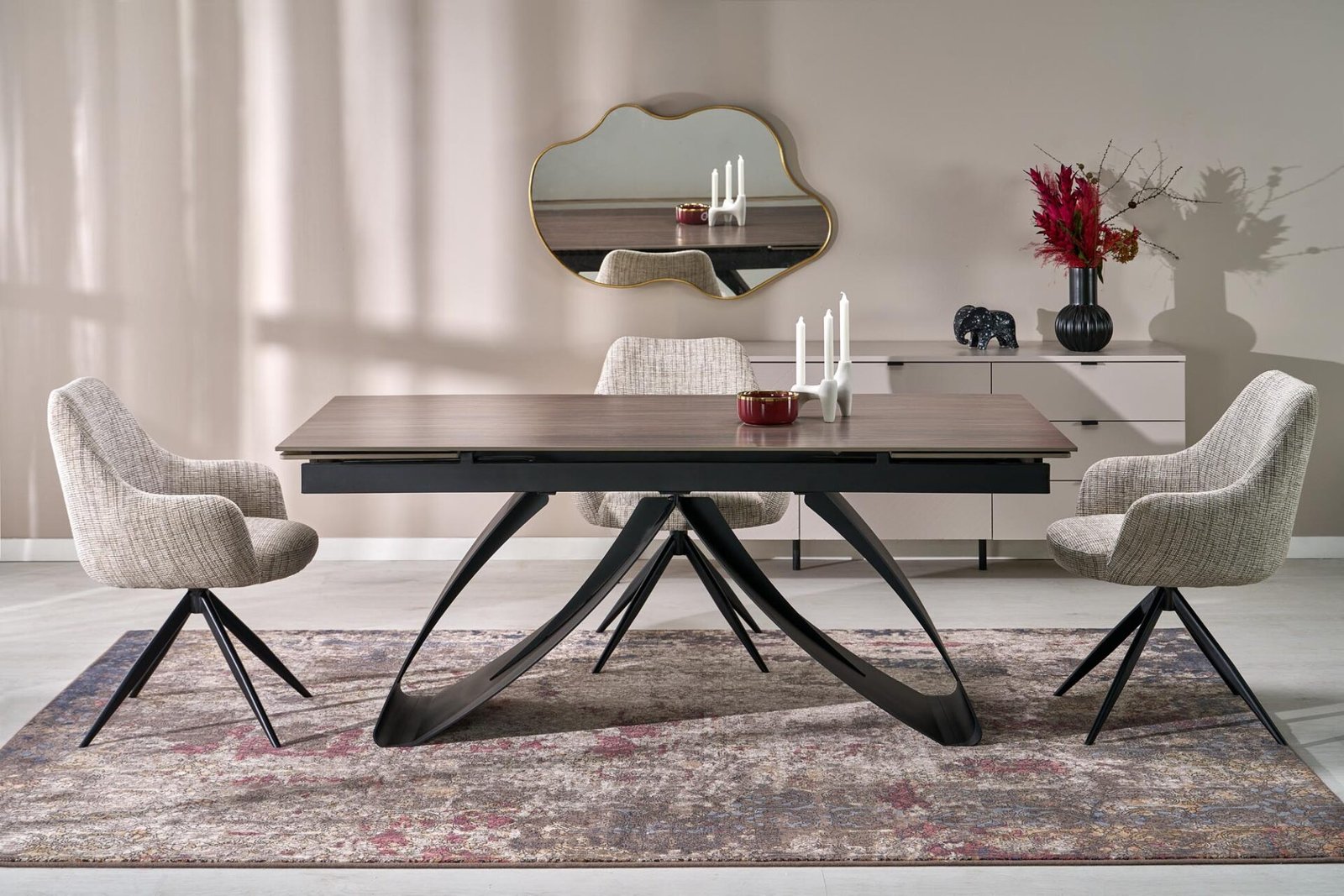 HILARIO extendable table, walnut/black