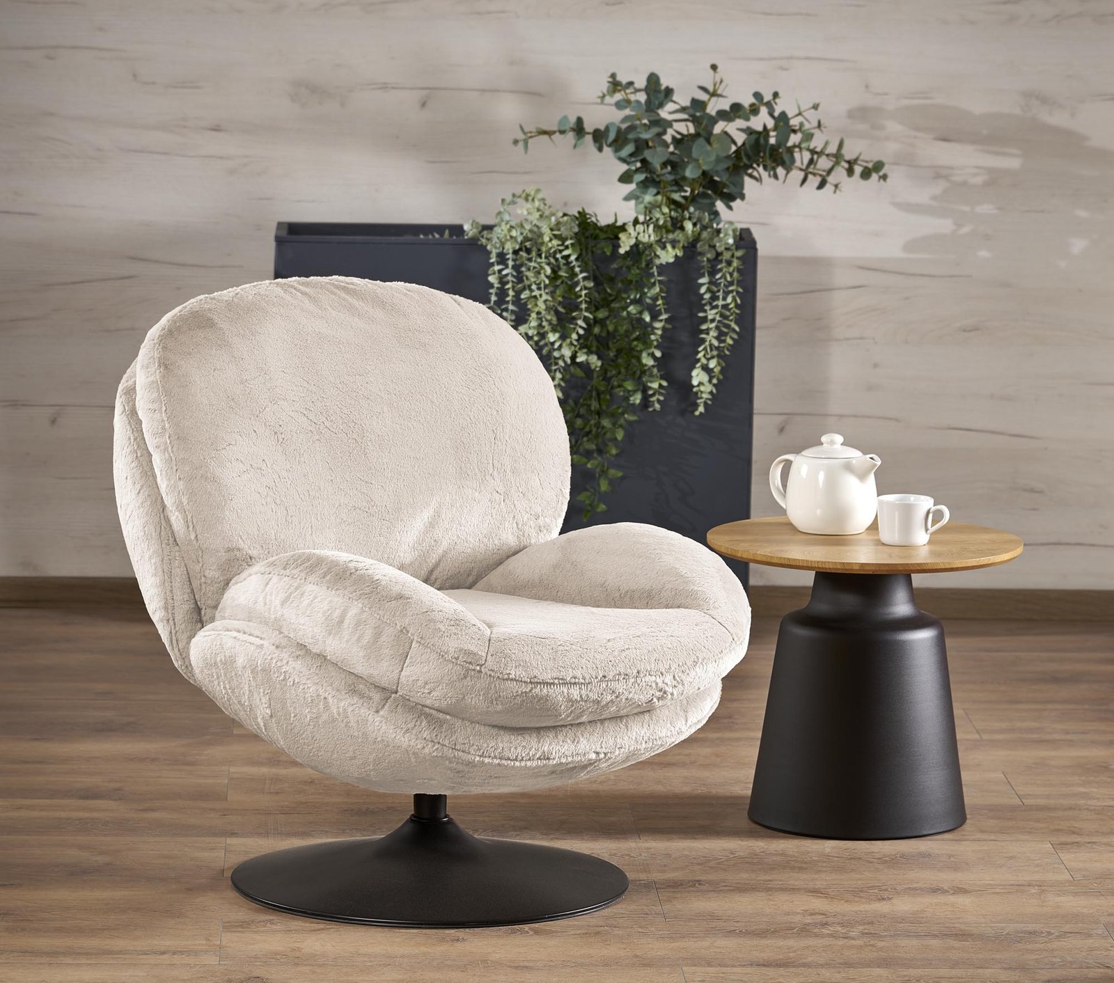 SHELL armchair, cream color
