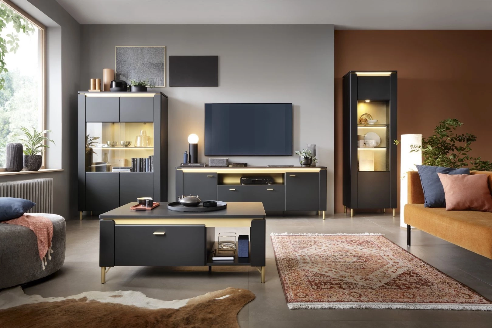 Norica LAZV01 - 1-door display cabinet, matte black and gold - Image 3