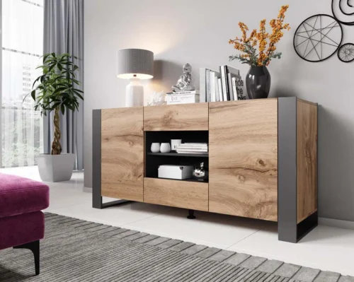 WOODEN chest of drawers