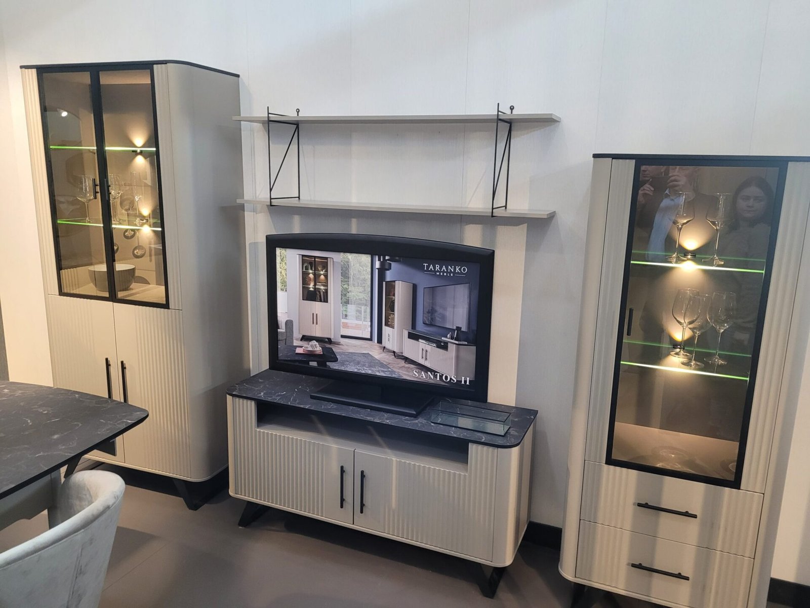Wide TV stand SANTOS SA2-RTV/D - Image 6