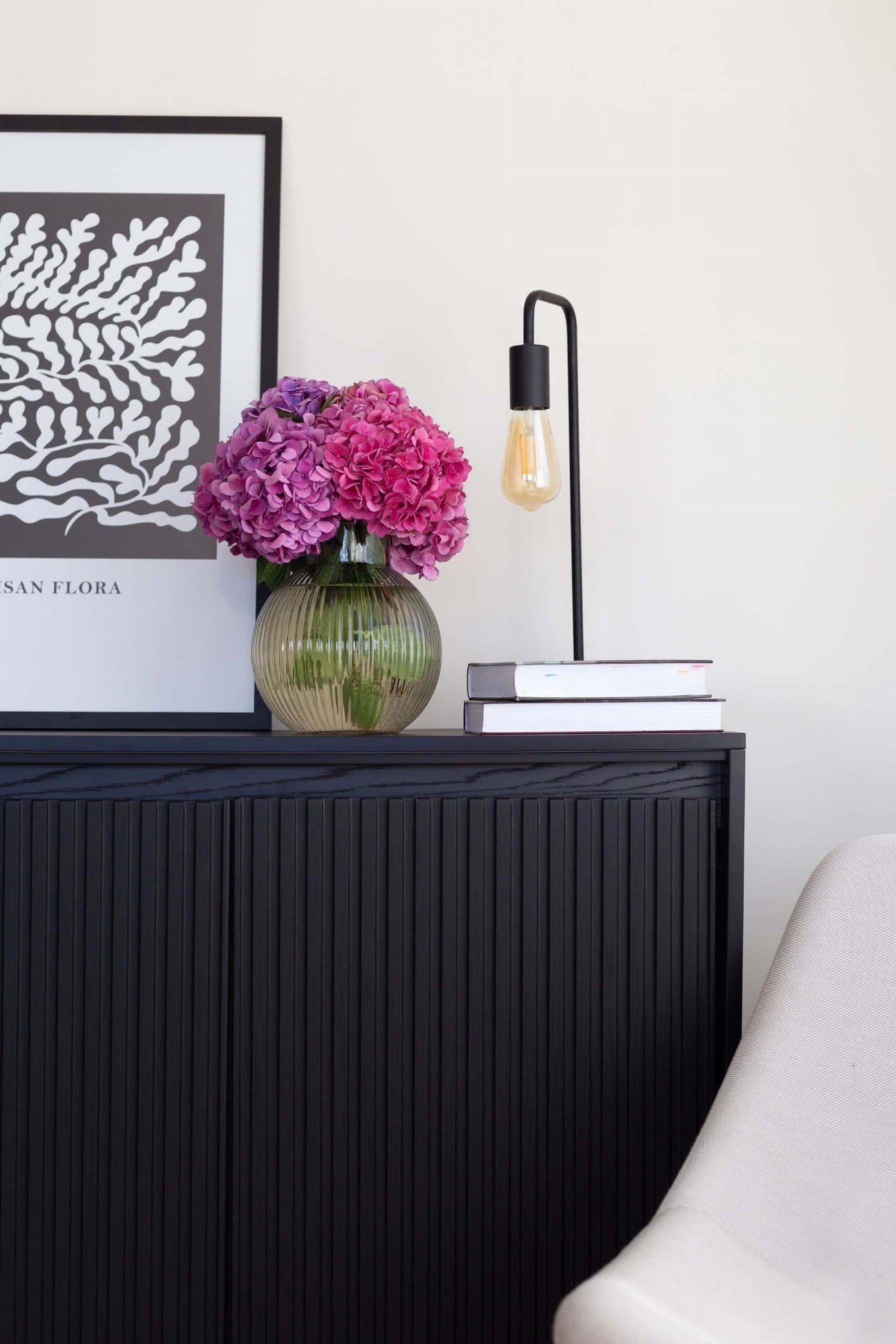 TREND 02 milled chest of drawers, black/black legs - Image 2