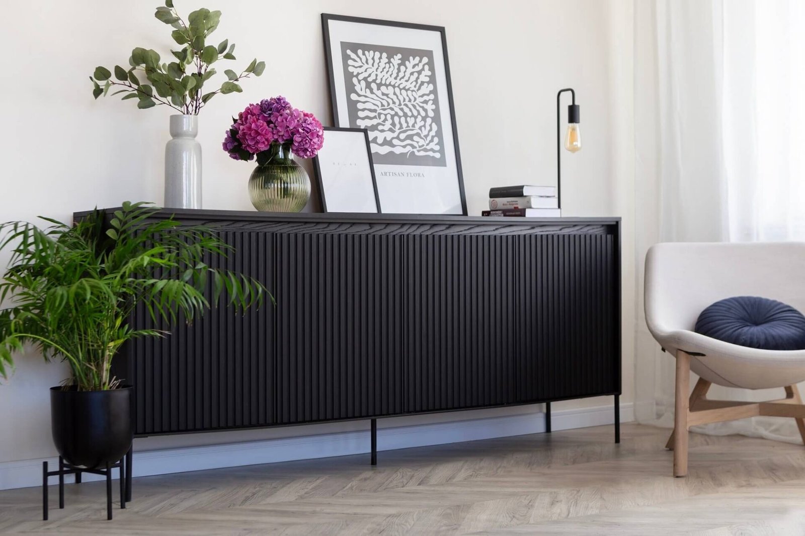 TREND 04 chest of drawers with grooves, black/black legs - Image 2