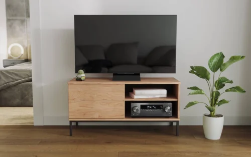 Tutti TV cabinet, 100 cm, hickory oak color, simple cabinet shape, mounted on a black metal base, elegant style